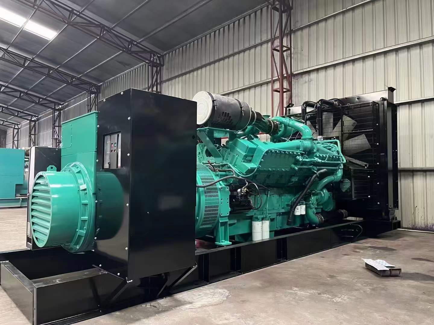 下冶镇如何降低 800kW 柴油发电机输出电流的波动？