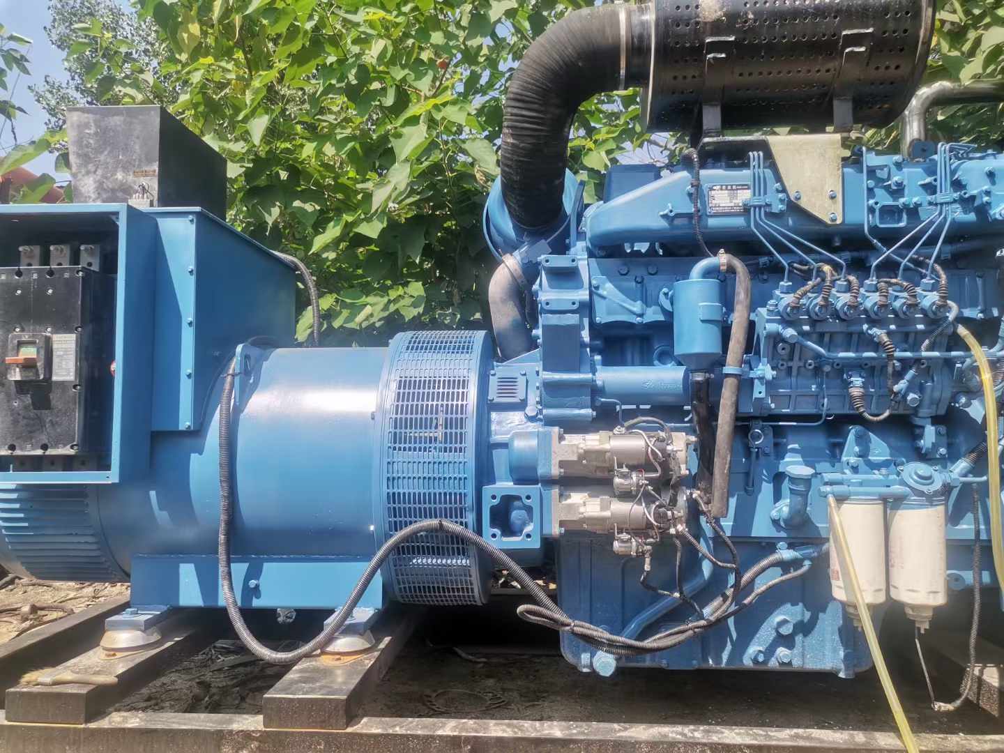 下冶镇详细说明降低 800kW 柴油发电机输出电流波动的方法