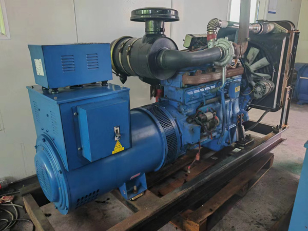 下冶镇100kW柴油发电机组使用多级机油有哪些优缺点？